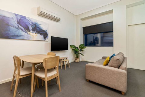 Terminus Apartment Hotel, Ascend Coll - Accommodation NSW 2