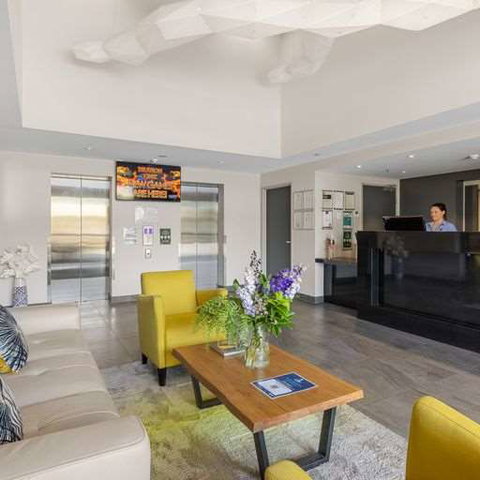 H on Mitchell Apartment Hotel - Accommodation NSW 0