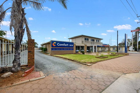 Comfort Inn Flinders on Main - Accommodation NSW 0