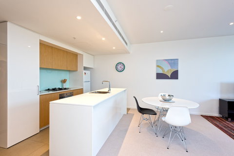 Astra Apartments MacQuarie Park - Accommodation NSW 2