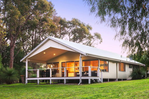 Acacia Chalets Margaret River - Accommodation NSW 0