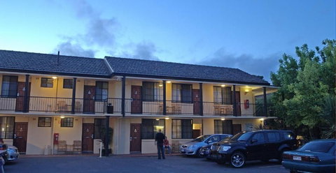 Country Plaza Queanbeyan - Accommodation NSW 1