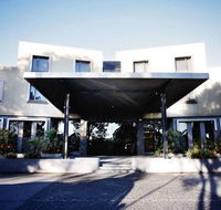 Golden Pebble Hotel - Accommodation NSW