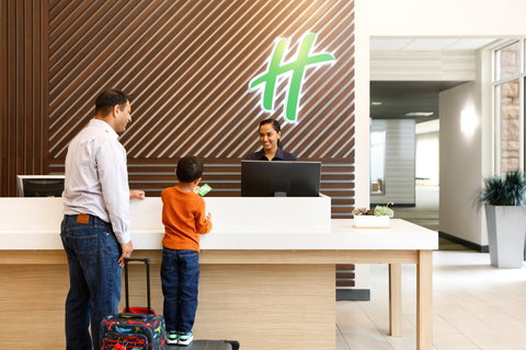 Holiday Inn Dandenong - Accommodation NSW 2