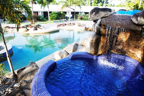 Mission Beach Resort - Accommodation NSW 4