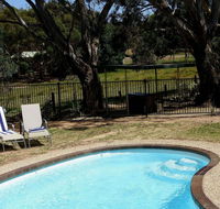 Golden Heritage Motor Inn  Cottages - Accommodation NSW