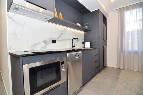 Deco Hotel - Accommodation NSW 5