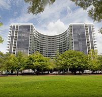 Astra Canberra Manhattan - Accommodation NSW