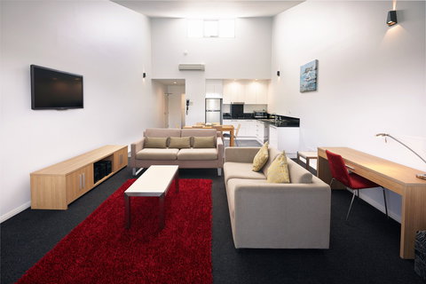 Crown on Darby - Accommodation NSW 10