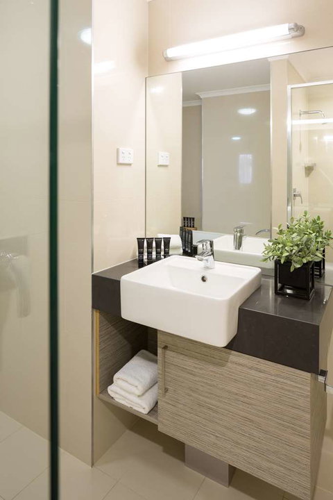 H on Smith Hotel - Accommodation NSW 7