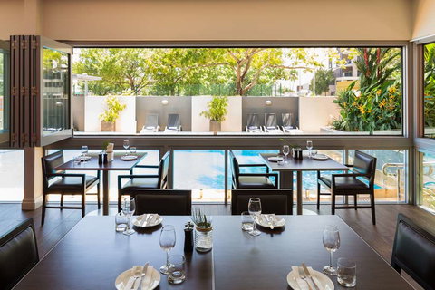 H on Smith Hotel - Accommodation NSW 10