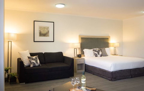 H on Smith Hotel - Accommodation NSW 15