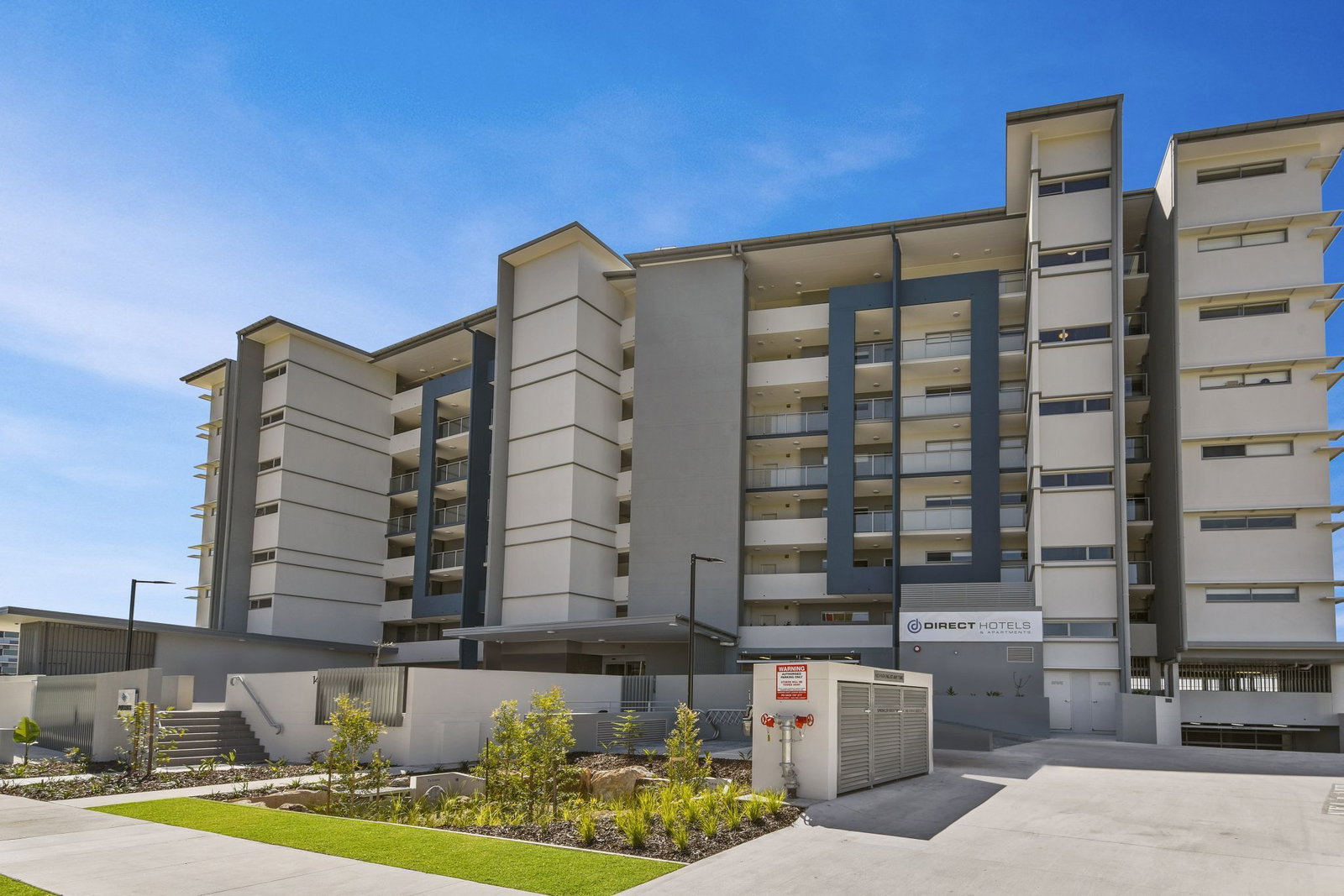 Warana QLD Accommodation NSW