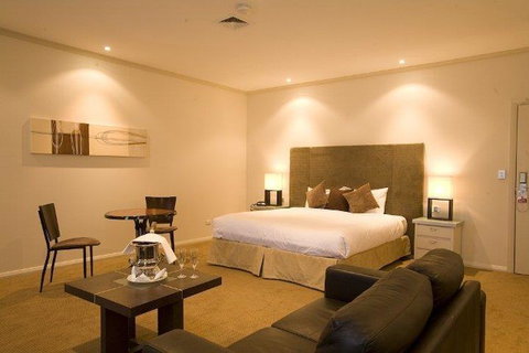 Beau Monde International - Accommodation NSW 3