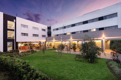 Atura Dandenong - Accommodation NSW 1