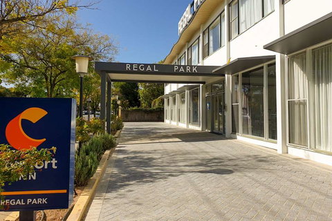 Comfort Inn Regal Park - Accommodation NSW 1