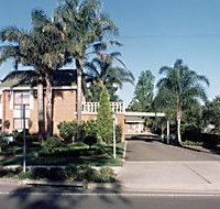 Avaleen Lodge Motor Inn - Accommodation NSW