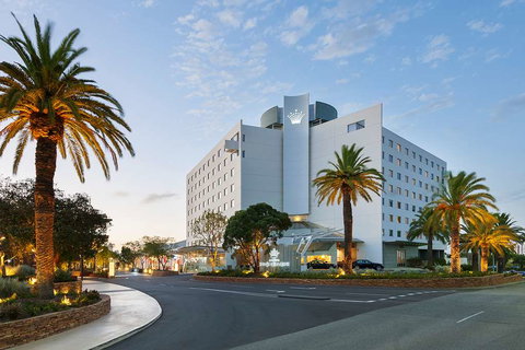 Crown Promenade Perth - Accommodation NSW 0