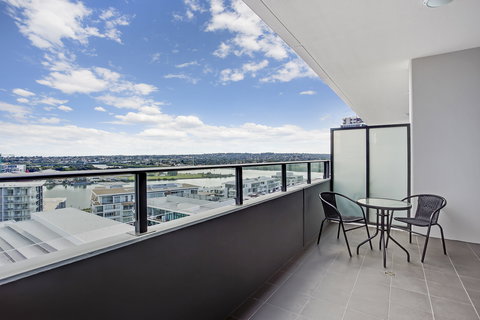 Astra Apartments Rhodes - Accommodation NSW 0
