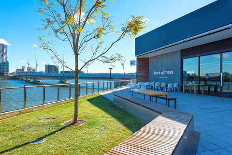 Astra Apartments Rhodes - Accommodation NSW 1