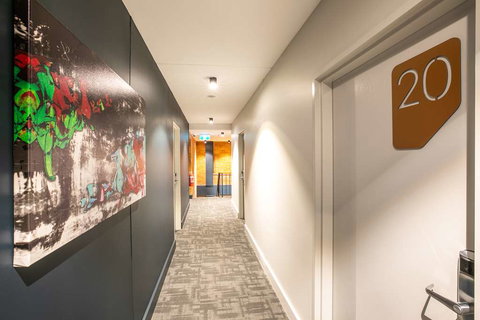 Chardons Corner Hotel - Accommodation NSW 0