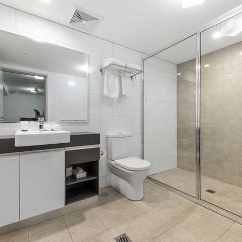 H on Mitchell Apartment Hotel - Accommodation NSW 2