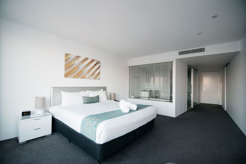 Q1 Resort & Spa - Accommodation NSW 2
