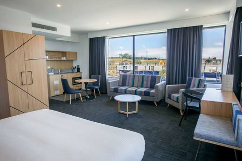 Alpha Hotel Eastern Creek - Accommodation NSW 14