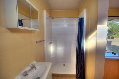 Discovery Parks Blackwater - Accommodation NSW 4