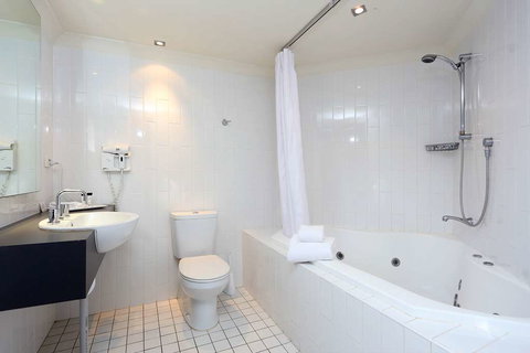 Brisbane International - Virginia - Accommodation NSW 5