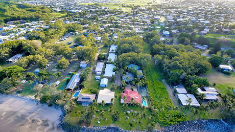 Comfort Resort Blue Pacific - Accommodation NSW 4