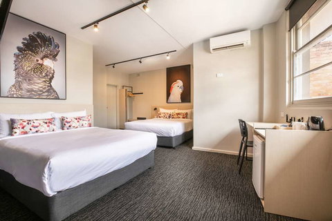 Nightcap at The Charles Hotel - Accommodation NSW 2