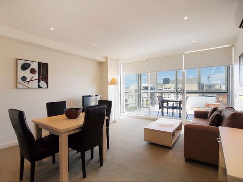 IStay Precinct - Accommodation NSW 2