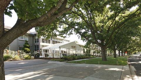 Forrest Hotel & Apartments - Accommodation NSW 0