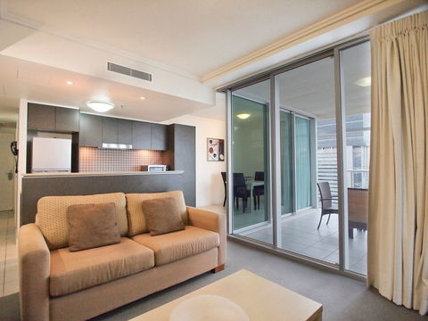 Oaks Casino Towers - Accommodation NSW 2