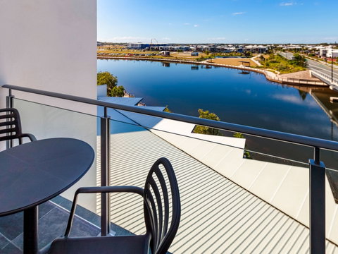 Mercure Sunshine Coast Kawana Waters - Accommodation NSW 5