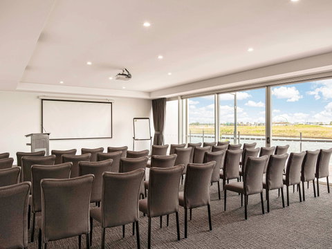 Mercure Sunshine Coast Kawana Waters - Accommodation NSW 12