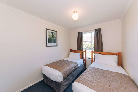 Country Club Villas - Accommodation NSW 9