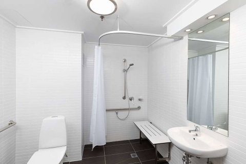 Rydges Capital Hill - Accommodation NSW 2