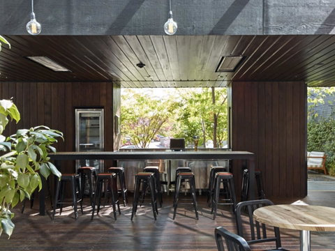 Little National Hotel Canberra - Accommodation NSW 21