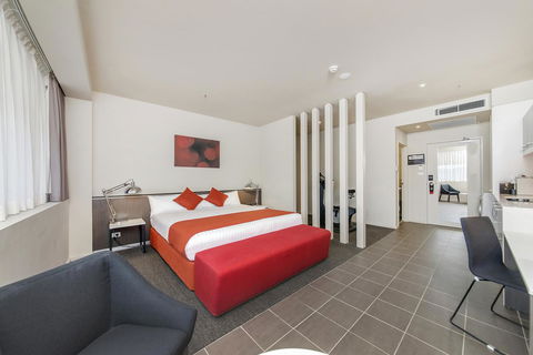 Abode Woden - Accommodation NSW 17