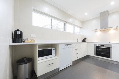 Forrest Hotel & Apartments - Accommodation NSW 37