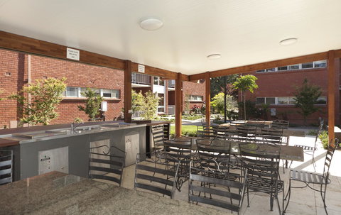 Forrest Hotel & Apartments - Accommodation NSW 34