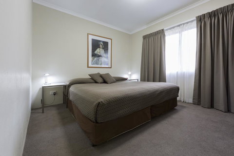 Forrest Hotel & Apartments - Accommodation NSW 18