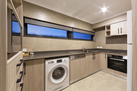 Forrest Hotel & Apartments - Accommodation NSW 19