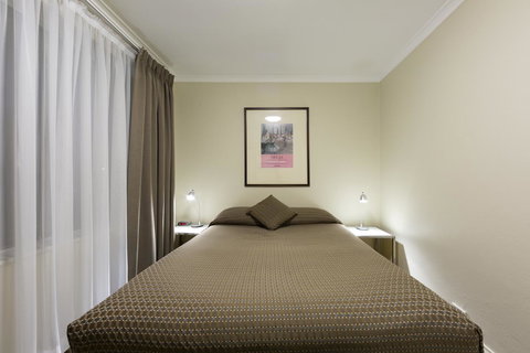 Forrest Hotel & Apartments - Accommodation NSW 17