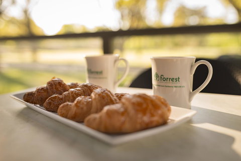 Forrest Hotel & Apartments - Accommodation NSW 8