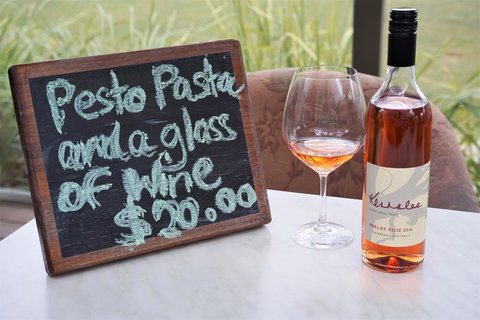 Forrest Hotel & Apartments - Accommodation NSW 7