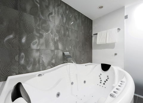 Avenue Hotel Canberra - Accommodation NSW 4