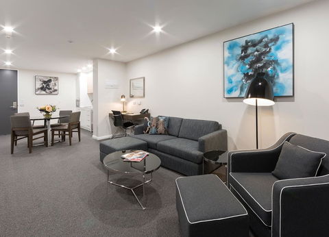 Avenue Hotel Canberra - Accommodation NSW 2